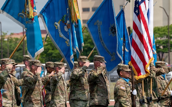 501st Military Intelligence Brigade Change of Command