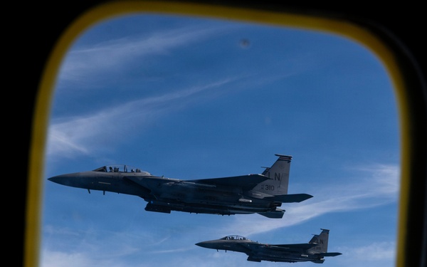 100 ARW Refuels 48th FW