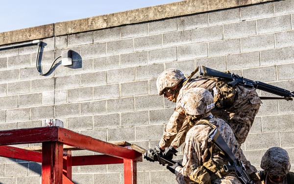 Company A OCC 252 conduct the Leadership Reaction Course