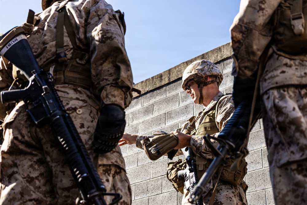 Company A OCC 252 conduct the Leadership Reaction Course