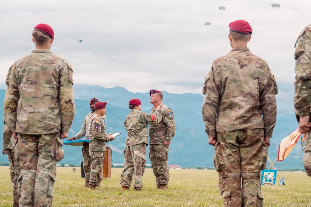 173rd Light Support Battalion Conducts Airborne Operation
