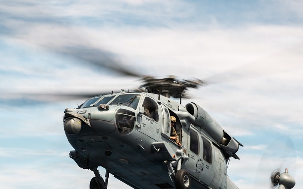 IKE Conducts Carrier Qualifications in Atlantic Ocean