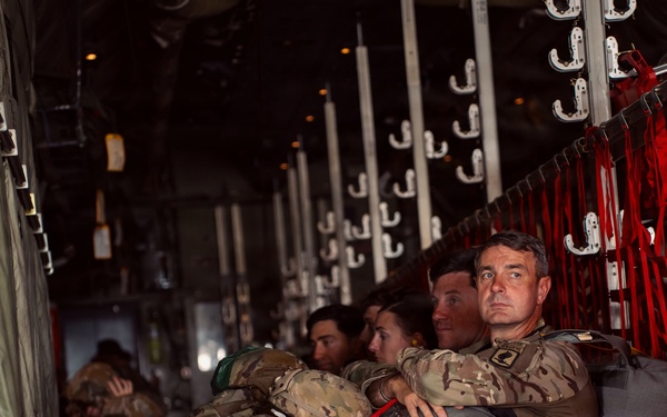 173rd Light Support Battalion Conducts Airborne Operation