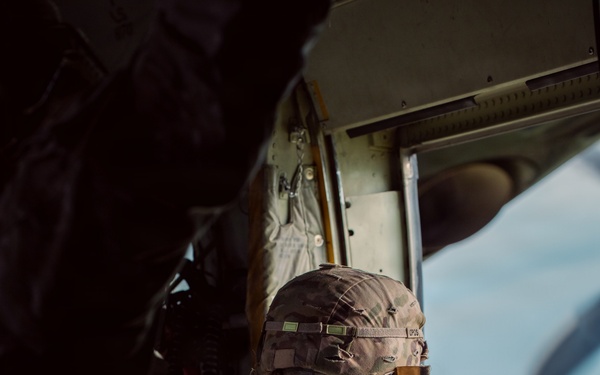 173rd Light Support Battalion Conducts Airborne Operation