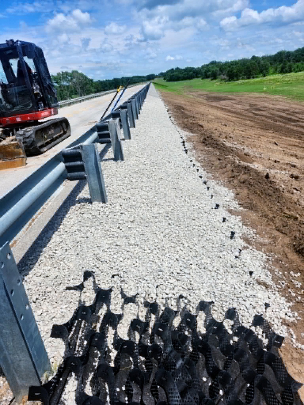 Tulsa District Hub Crew Conducts Erosion Repairs at Kaw Dam