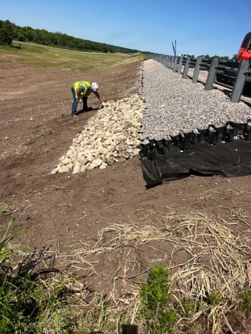 Tulsa District Hub Crew Conducts Erosion Repairs at Kaw Dam