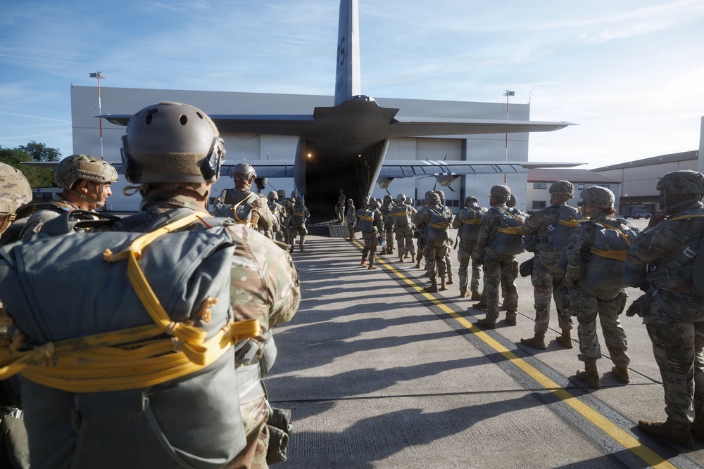 U.S. Paratroopers Conduct Airborne Training