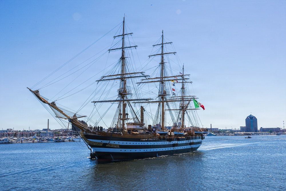 Amerigo Vespucci arrives for SAIL 250 Baltimore