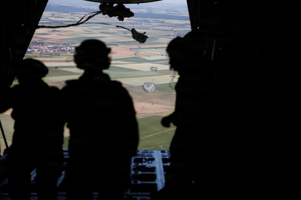 U.S. Paratroopers Conduct Airborne Training