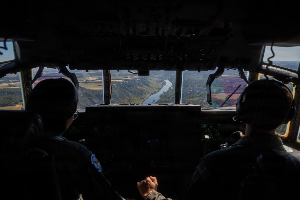 U.S. Paratroopers Conduct Airborne Training