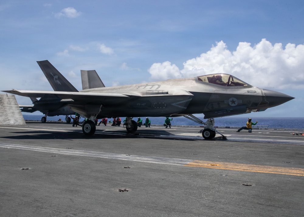George Washington Conducts Flight Operations