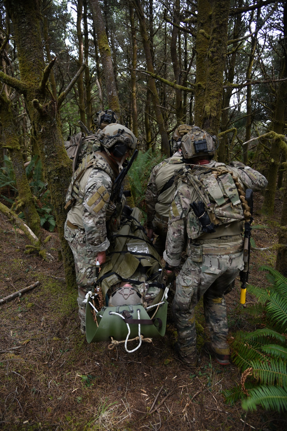 Air Force Special Tactics Airmen Complete Field Training in Warrenton, OR