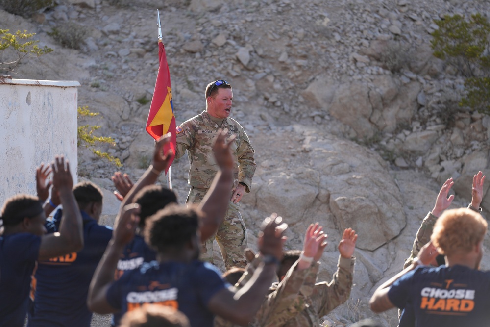 Summit sweat: 1AD DIVARTY leader pushes Soldiers and UTEP players