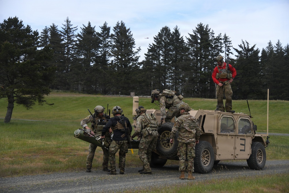 Air Force Special Tactics Airmen Complete Field Training in Warrenton, OR