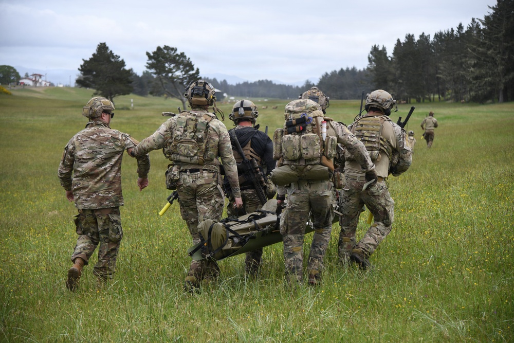 Air Force Special Tactics Airmen Complete Field Training in Warrenton, OR