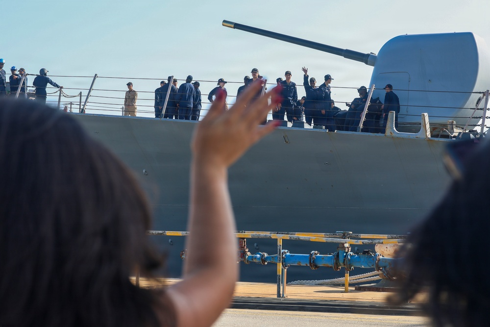 USS Oscar Austin (DDG 79) Returns to homeport in Rota