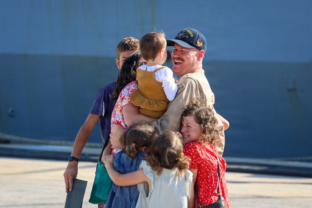 USS Oscar Austin (DDG 79) Returns to homeport in Rota