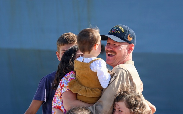 USS Oscar Austin (DDG 79) Returns to homeport in Rota
