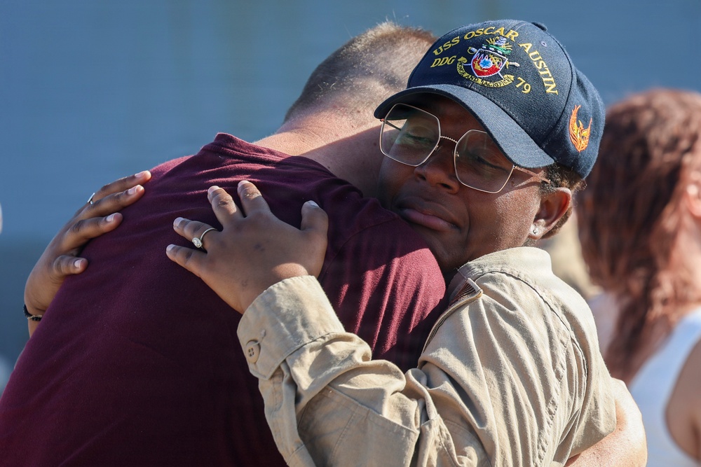 USS Oscar Austin (DDG 79) Returns to homeport in Rota