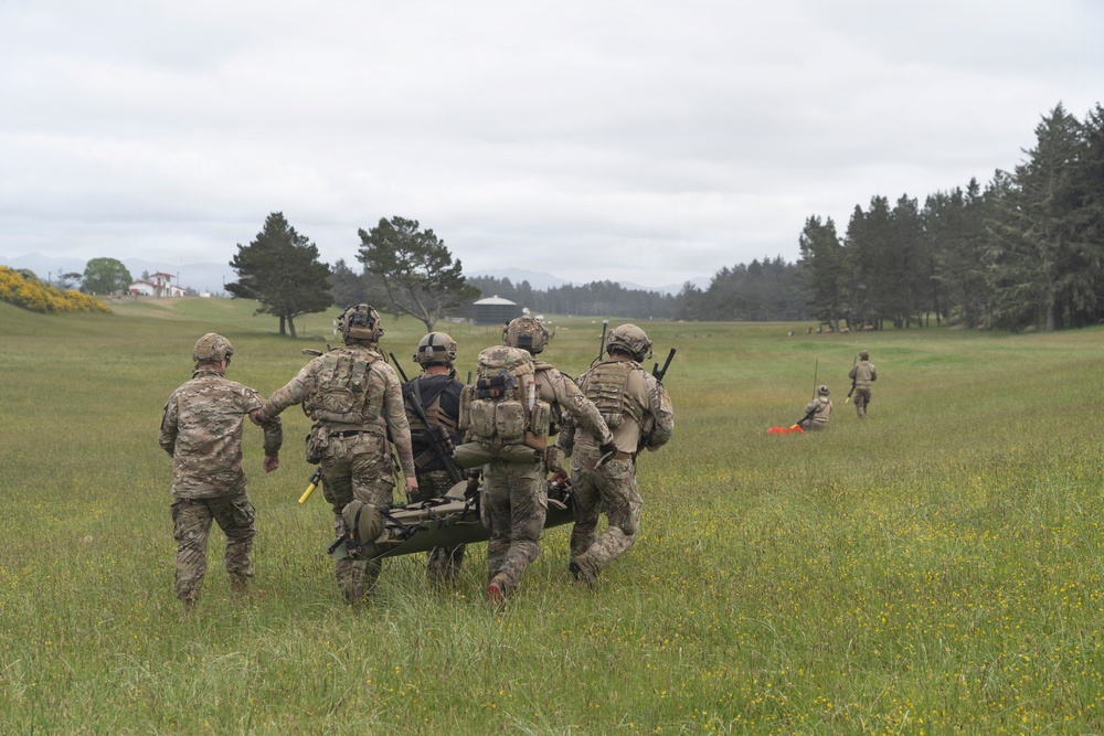 Air Force Special Tactics Airmen Complete Field Training in Warrenton, OR