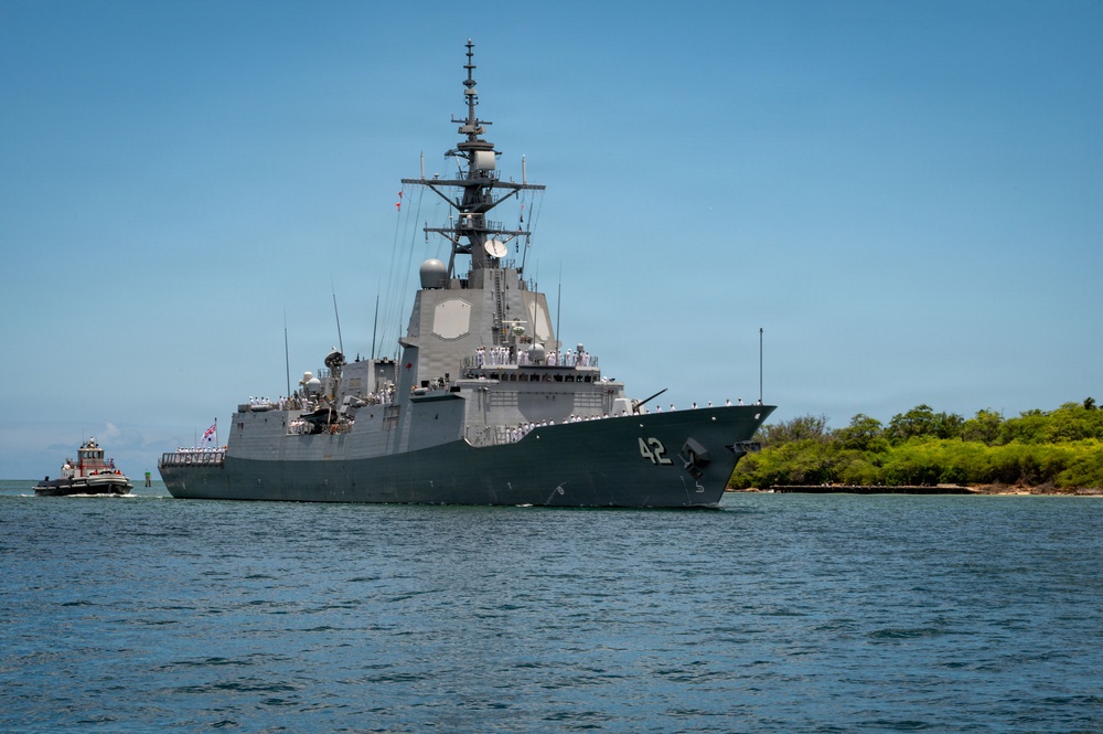 Royal Australian Navy Hobart-class destroyer HMAS Sydney (DDG 42) arrives in Pearl Harbor for RIMPAC 2026