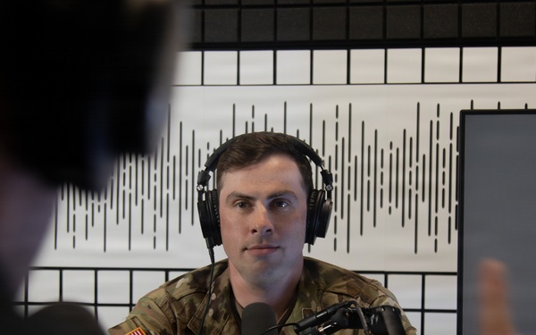 Showcasing Unique Careers 4th POG Supports Army Enterprise Marketing (AEMO)