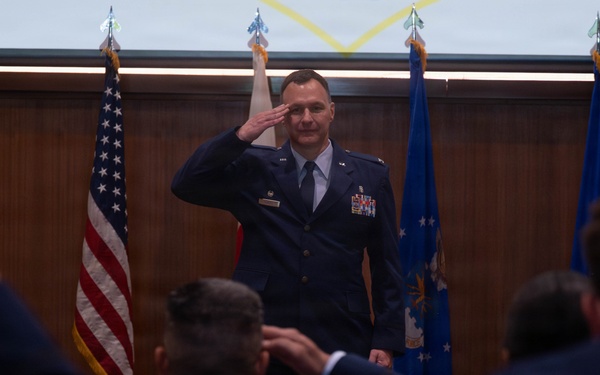 18th Med Group commanders pass the torch