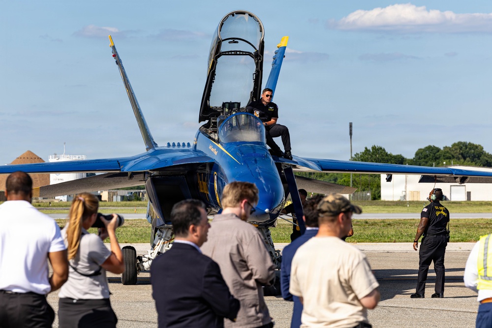 BLUE ANGELS ARRIVE FOR SAIL 250 MD