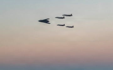 B-2 Spirit leads Freedom 250 flyover over the National Mall