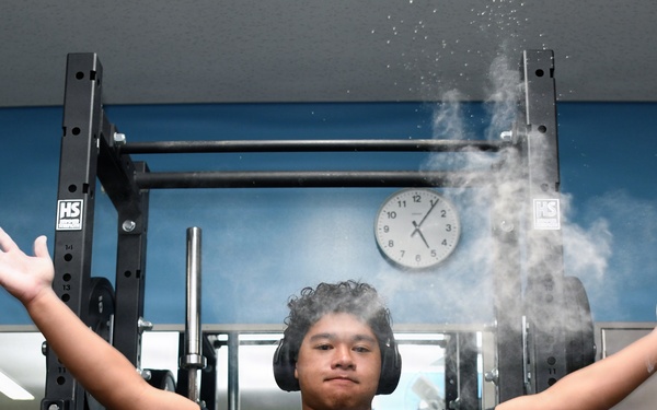 Carrying the Weight: Camp Zama teen becomes youngest to join installation’s 1,000 Pound Club