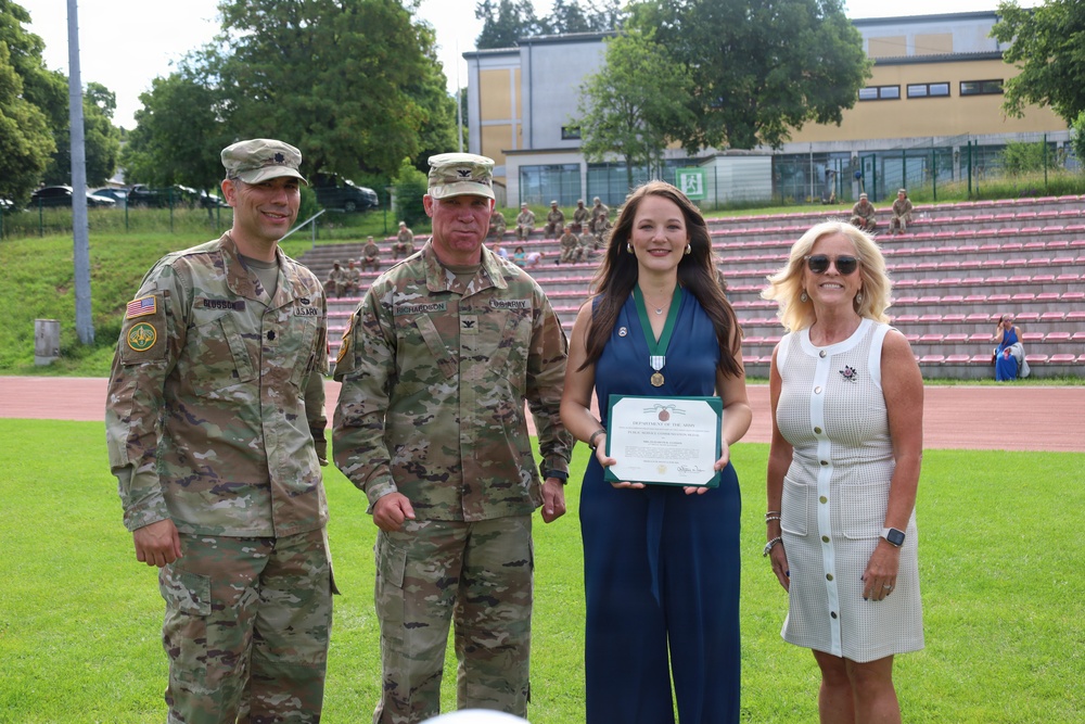 Public Service Commendation Presented Ahead of 16th STB Ceremony