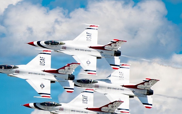 Thunderbirds perform at 2026 Columbus Air Show