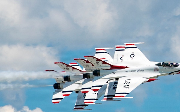 Thunderbirds perform at 2026 Columbus Air Show