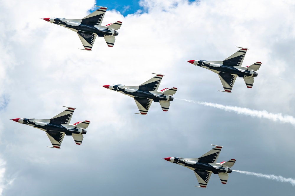 Thunderbirds perform at 2026 Columbus Air Show