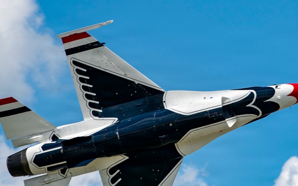 Thunderbirds perform at 2026 Columbus Air Show