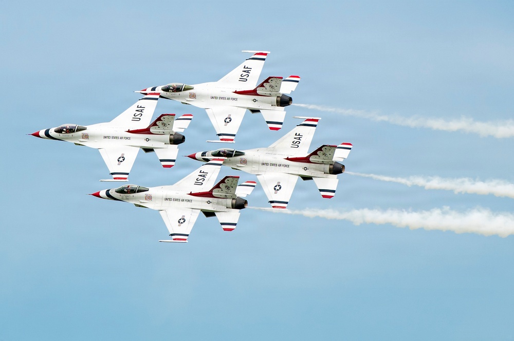 Thunderbirds perform at 2026 Columbus Air Show