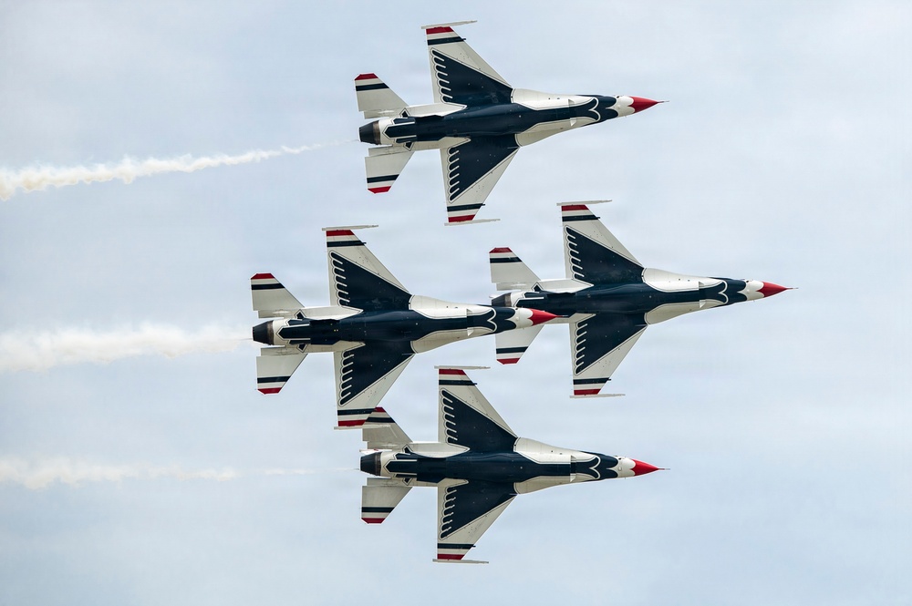 Thunderbirds perform at 2026 Columbus Air Show