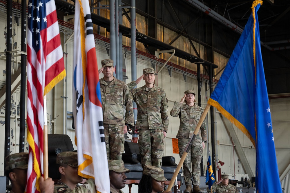 8th MSG holds change of command ceremony