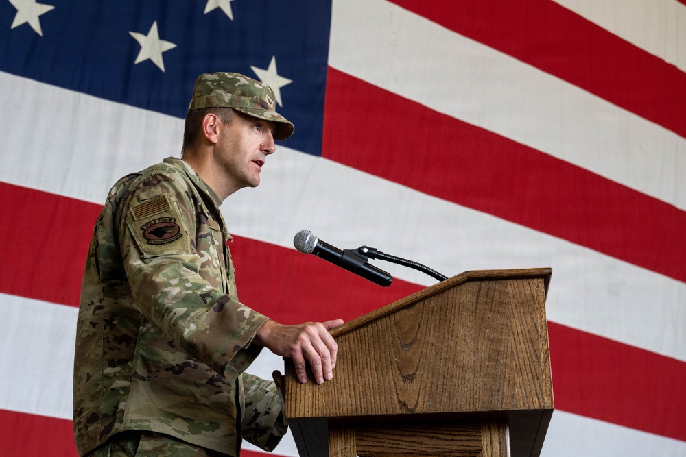 8th MSG holds change of command ceremony