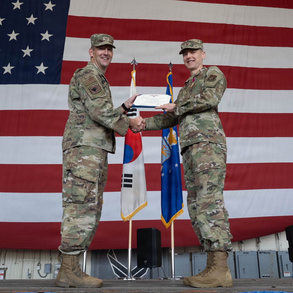 8th MSG holds change of command ceremony