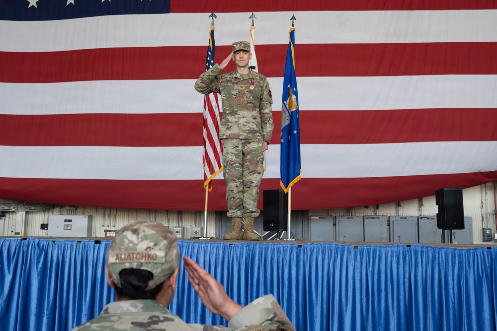 8th MSG holds change of command ceremony