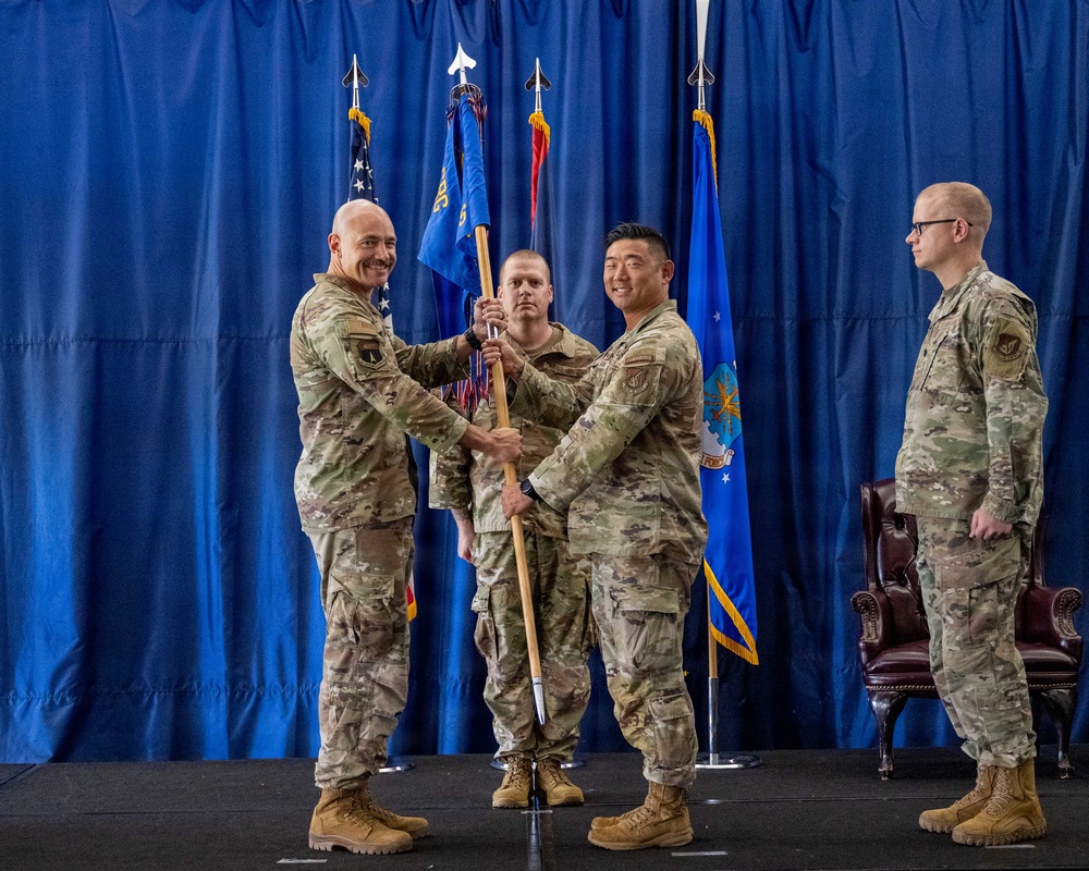 Andersen welcomes new 644 CBCS commander