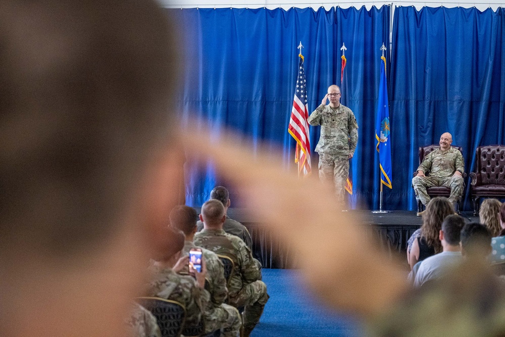 Andersen welcomes new 644 CBCS commander
