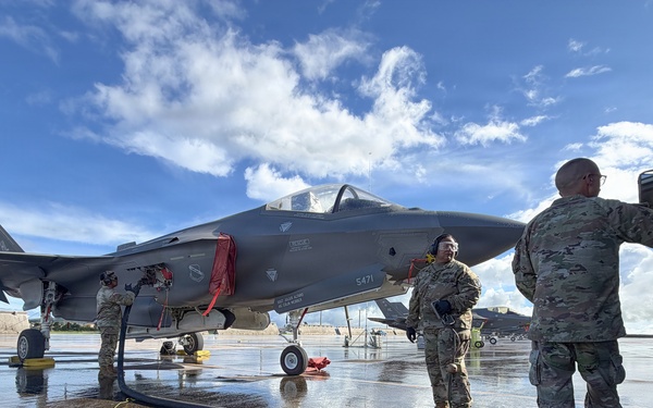 Army Fuelers Support Air Operations During Valiant Shield