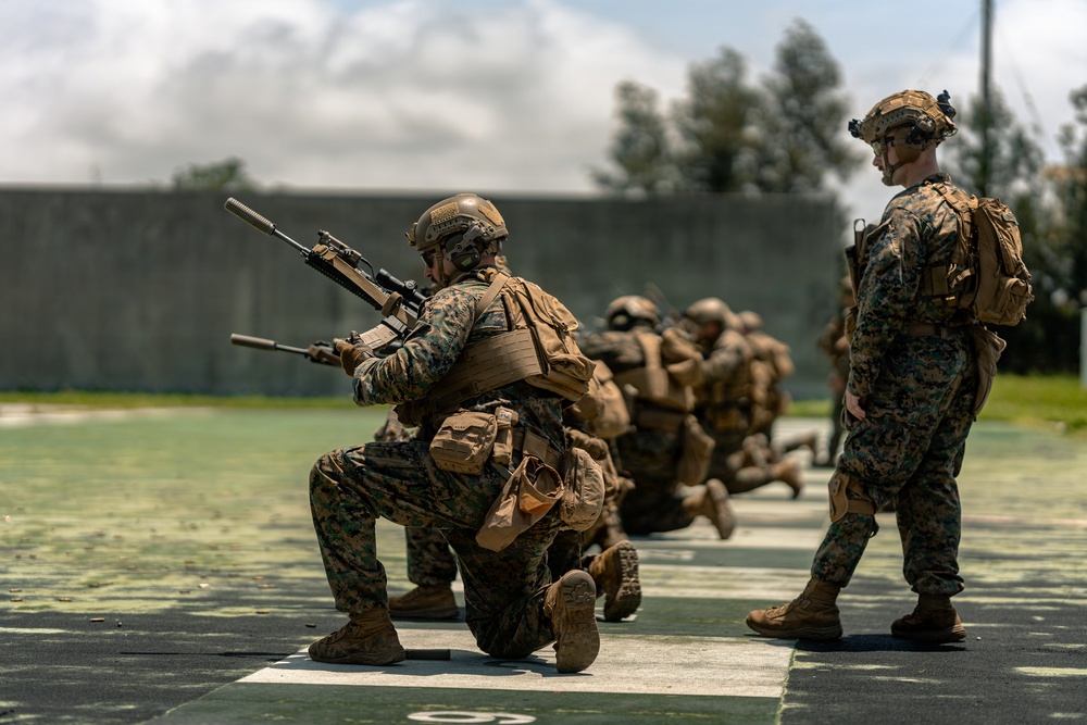 U.S. Marines Conduct Short Bay Drills