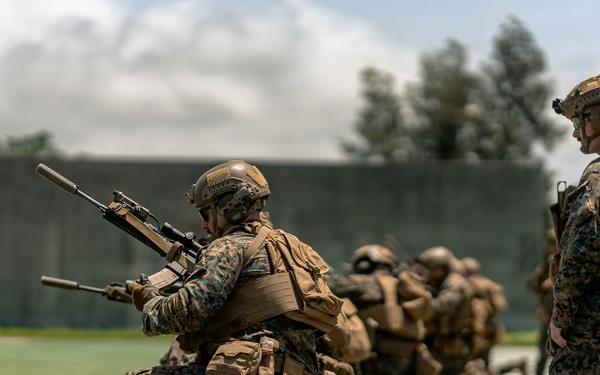 U.S. Marines Conduct Short Bay Drills