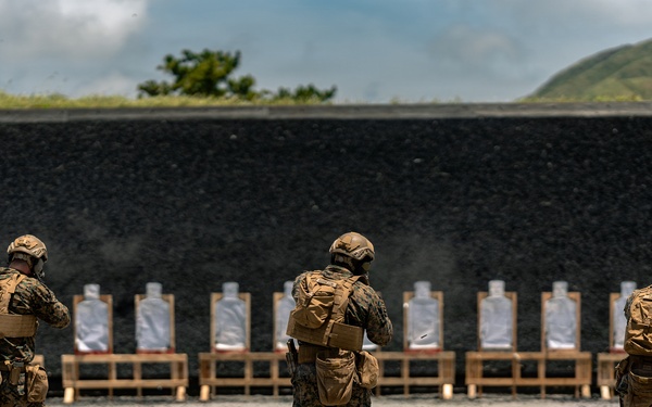 U.S. Marines Conduct Short Bay Drills