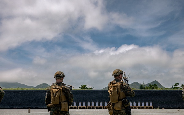 U.S. Marines Conduct Short Bay Drills