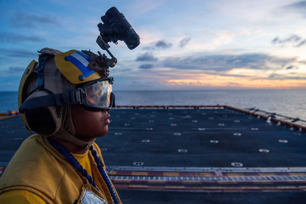 Boxer Sailors Conduct Flight Operations