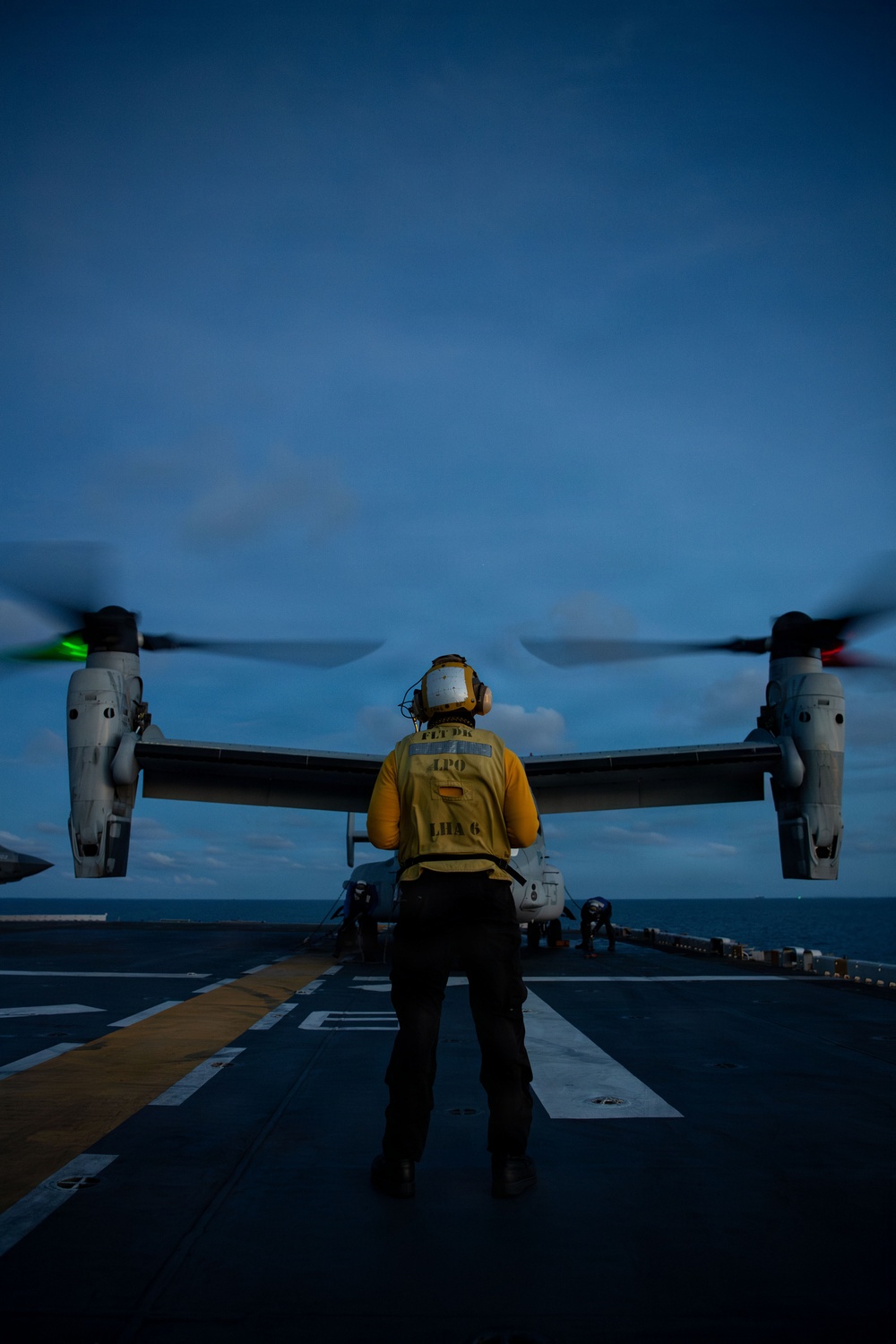 Boxer Sailors Conduct Flight Operations